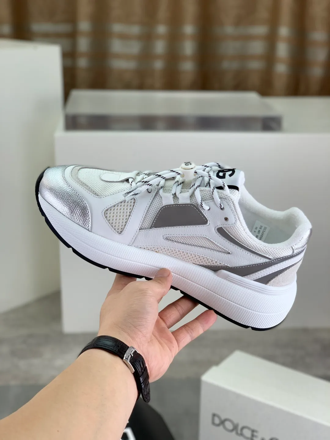 Men's men's shoes 💰P580💰[New model] Couple 🧑‍🤝‍🧑 style Top original order quality Synchronized with "DOLCE&GABBANA [Dolce & Gabbana] ~ High quality." Effect Low-top casual DG men's shoes, loved by many celebrities, using high-end imported top-layer calfskin splicing design + cowhide feet, simple and elegant, perfectly interpreting the latest inspiration of shoes, integrating classics and fashion. Luxurious dreams, dominating fashion Suitable for drivers, light and comfortable to drive, light and breathable for outdoor travel, high-end quality, trustworthy, 6️⃣colors🉑️ to choose from! Code number: 35-46